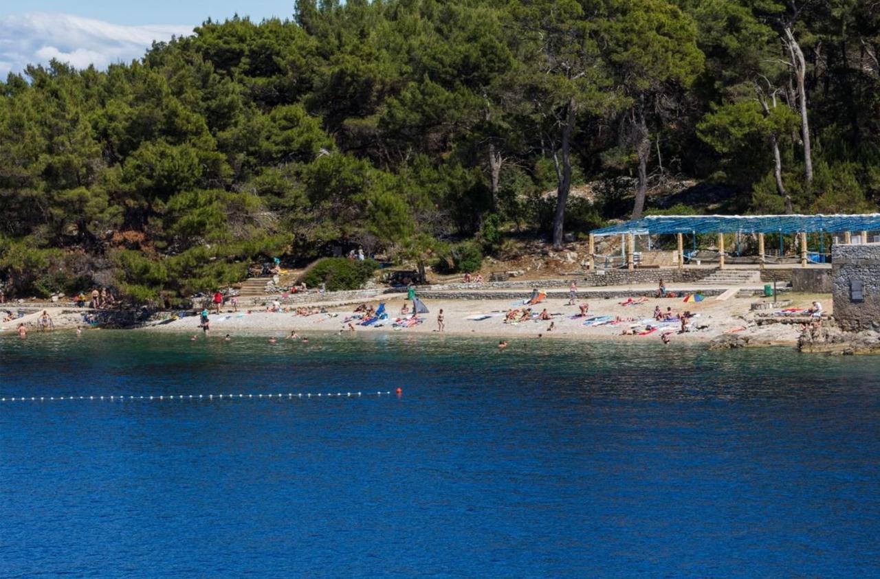 Mediterranes Ferienhaus M. Terrasse Veli Lošinj Zewnętrze zdjęcie